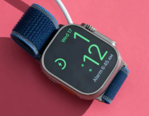 Smartwatch monitoring heart rate and detecting heart rhythm abnormalities