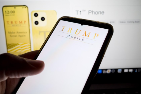 trump phone