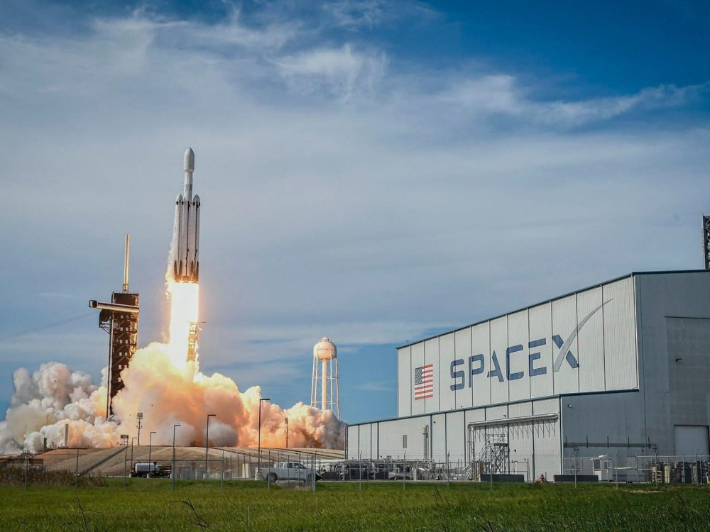 SpaceX Stock Offering